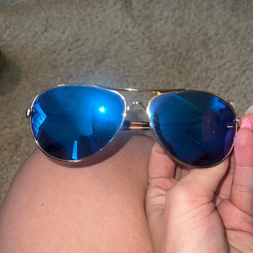 Authentic Women’s Oakley Sunnies